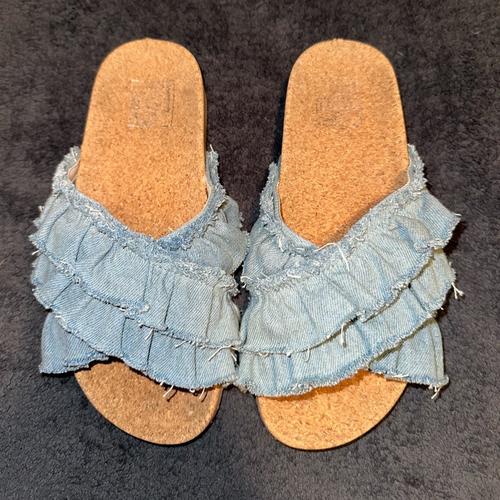 Sandals - Picture 2 of 4